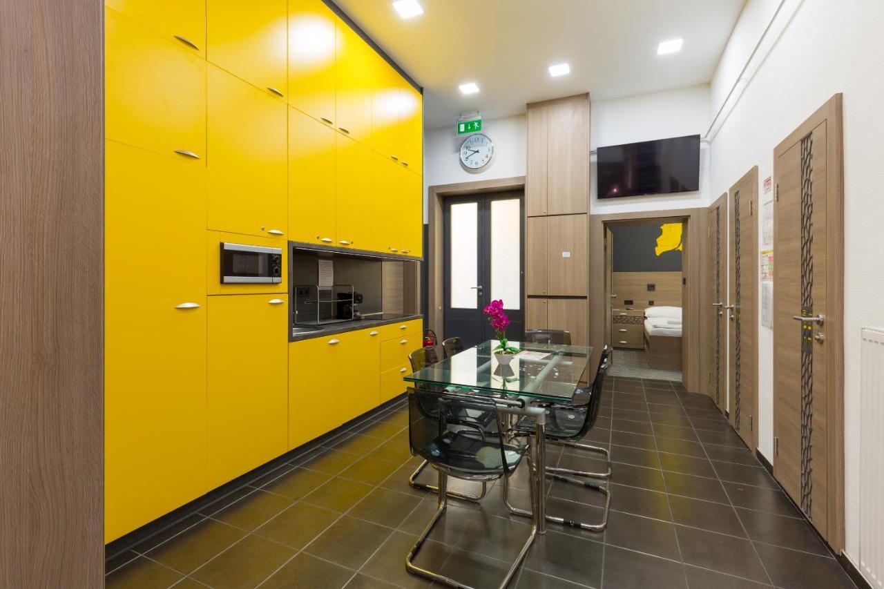 E14 Design Hostel Будапеща Екстериор снимка