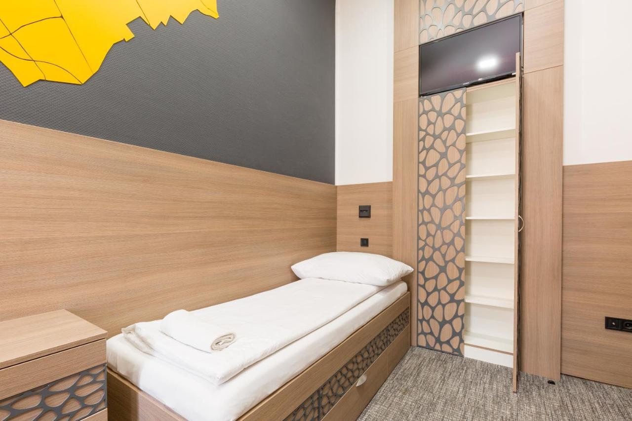 E14 Design Hostel Будапеща Екстериор снимка