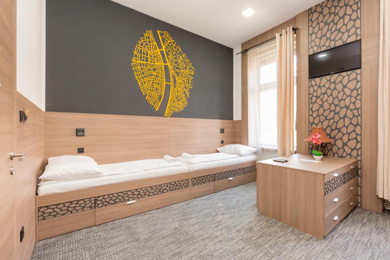 E14 Design Hostel Будапеща Екстериор снимка