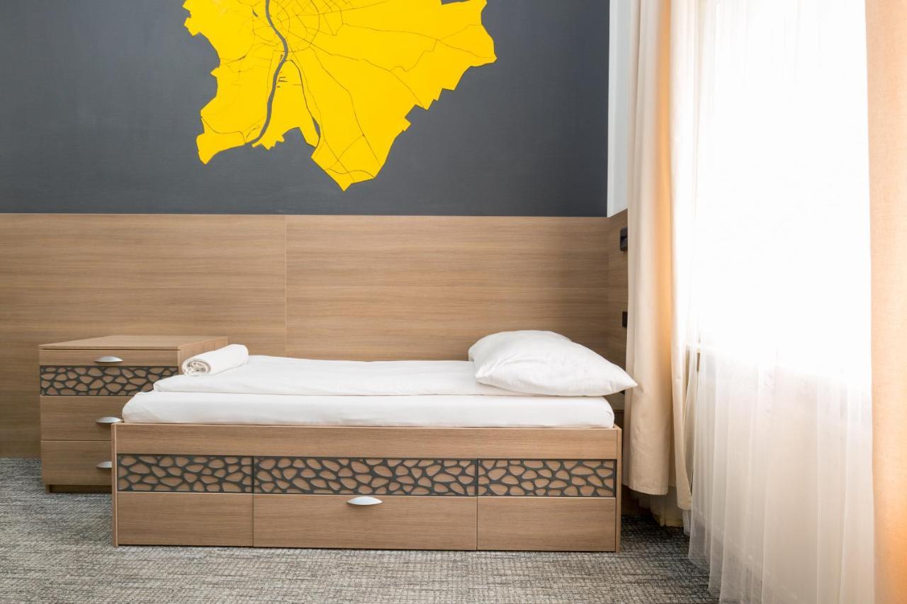 E14 Design Hostel Будапеща Екстериор снимка