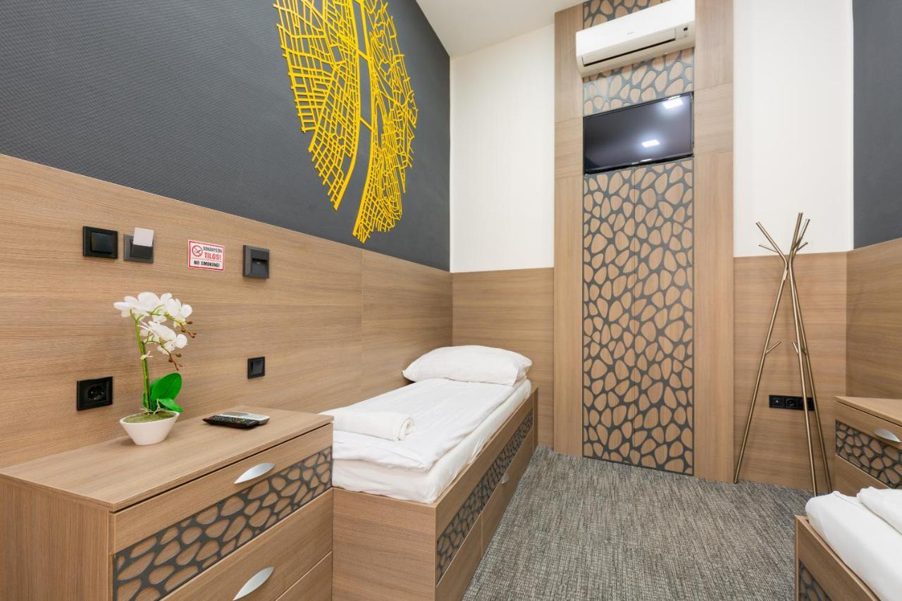 E14 Design Hostel Будапеща Екстериор снимка
