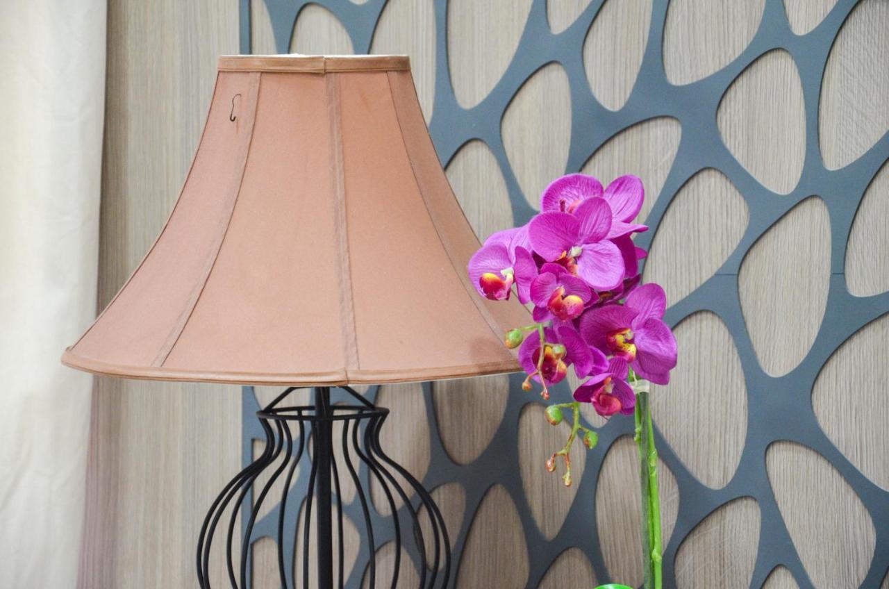 E14 Design Hostel Будапеща Екстериор снимка