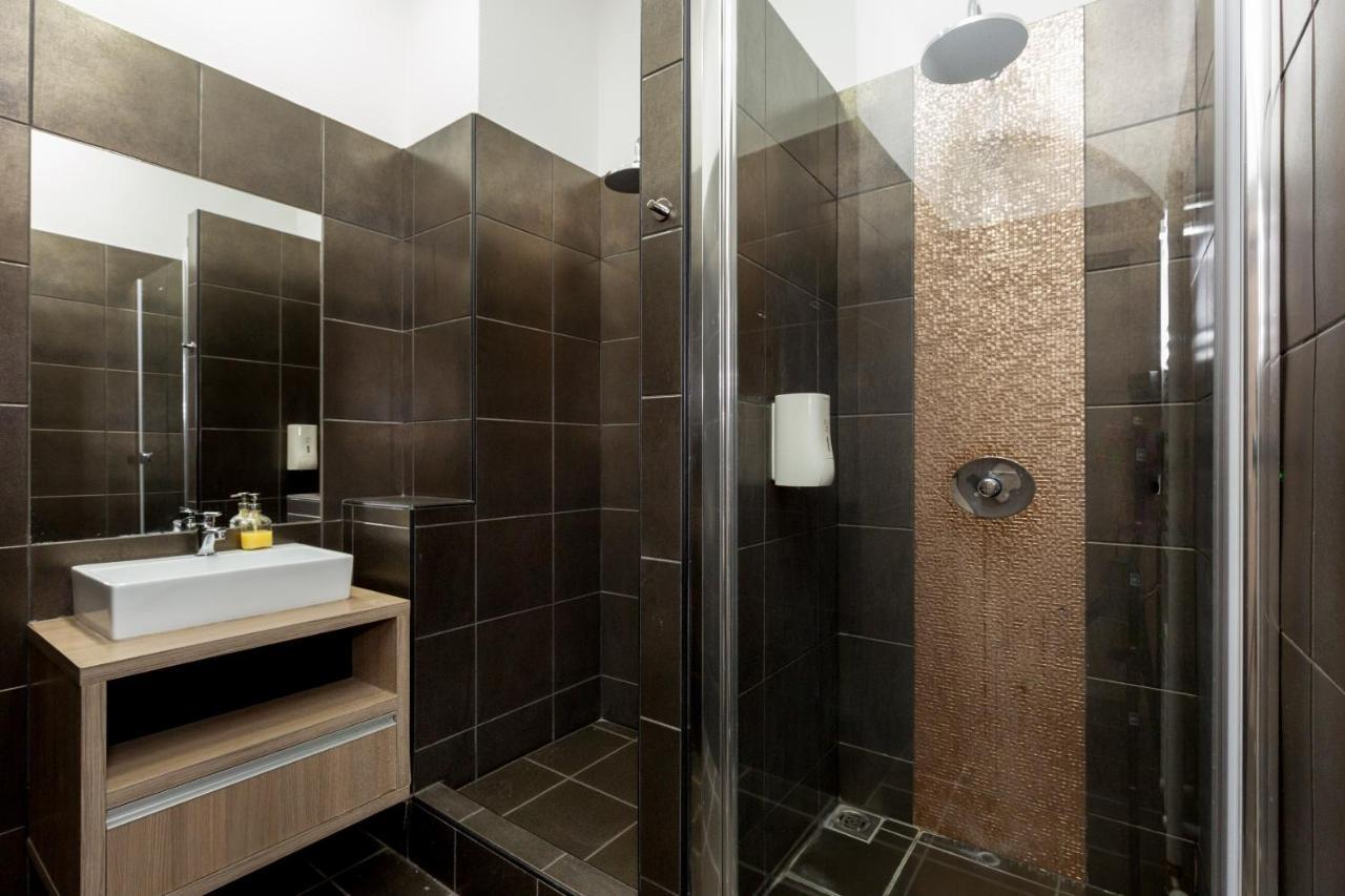 E14 Design Hostel Будапеща Екстериор снимка