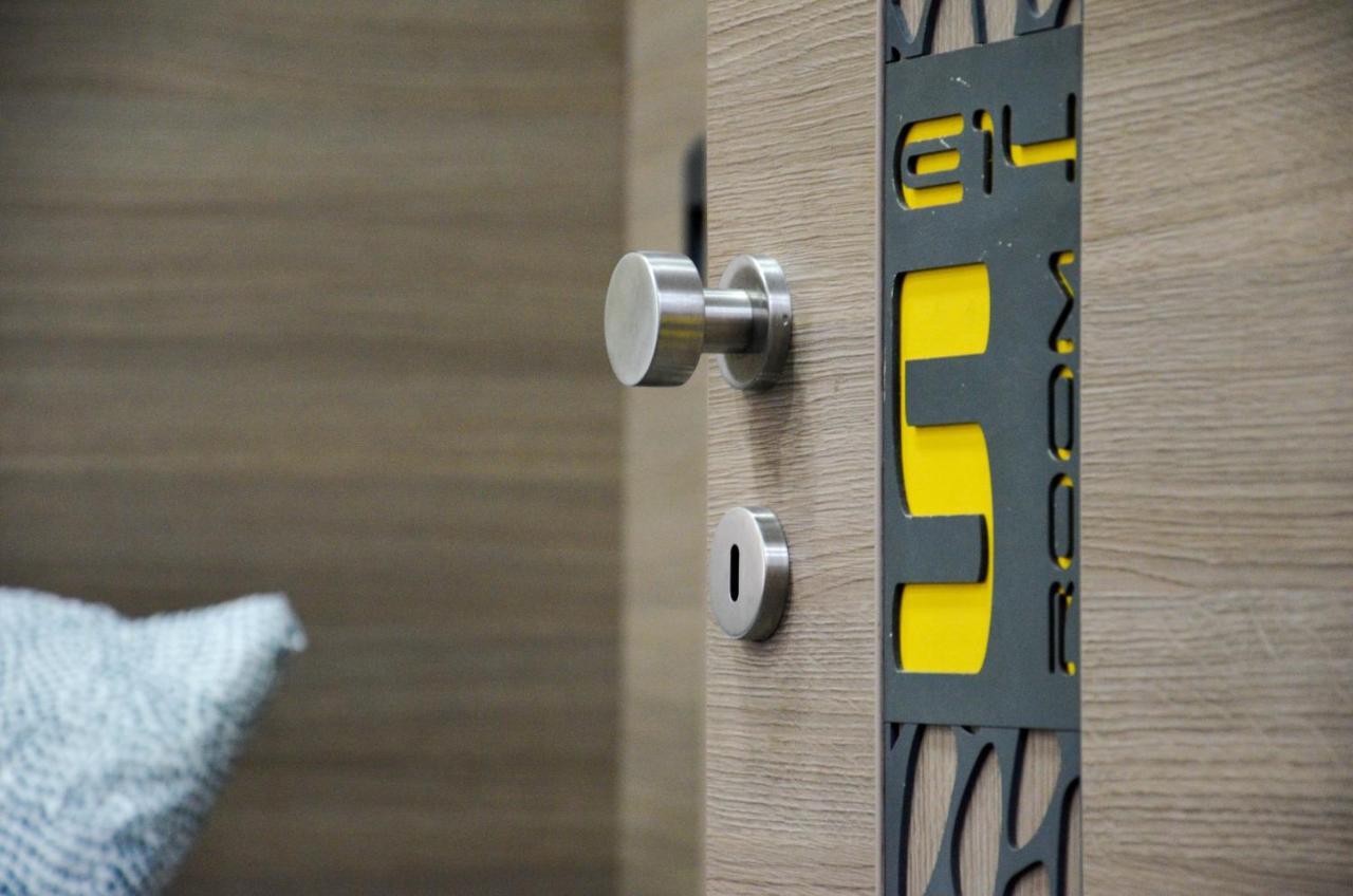 E14 Design Hostel Будапеща Екстериор снимка